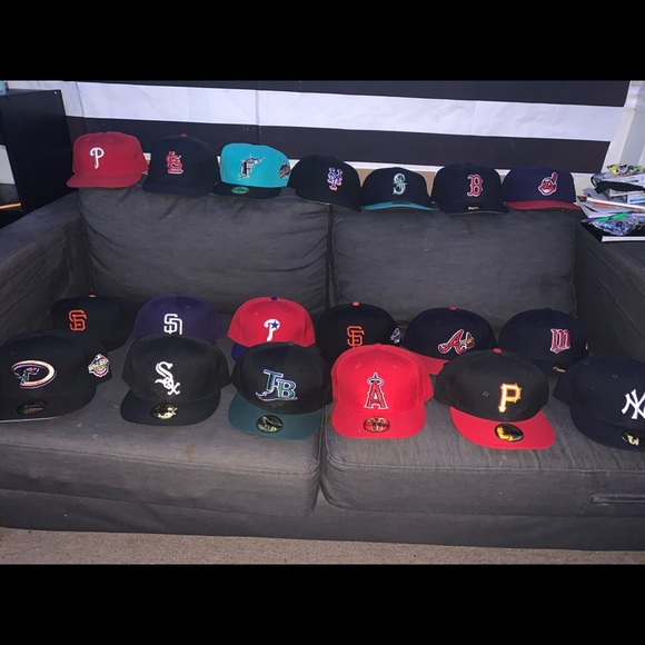 I have 19 brand new/ worn once fitted hats sized 7 3/4 inches or 61.5 cm - Picture 6 of 6